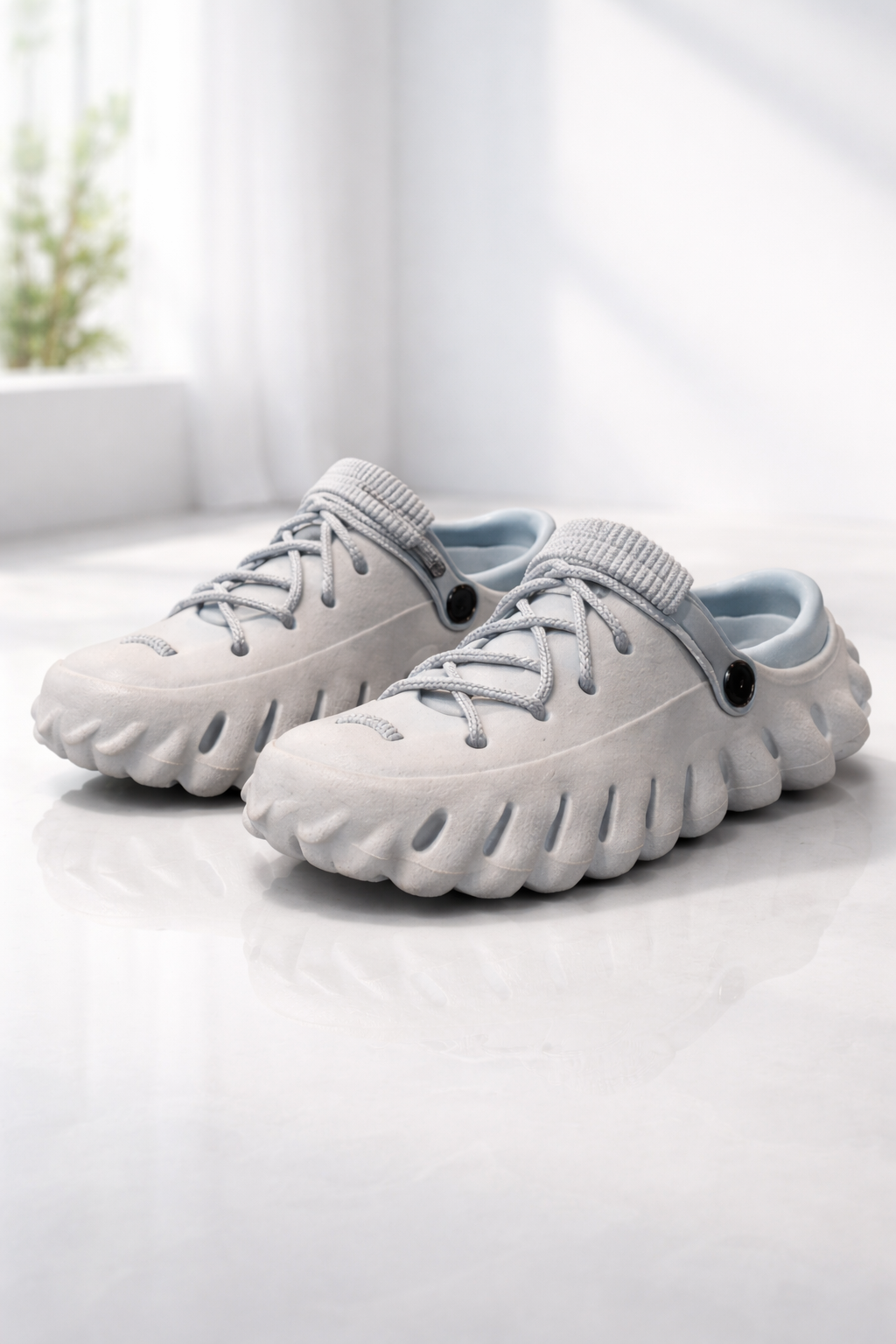 ⚙️DualWear™ Adjustable EVA Hole Clogs – Secure, Stylish & Built for Motion