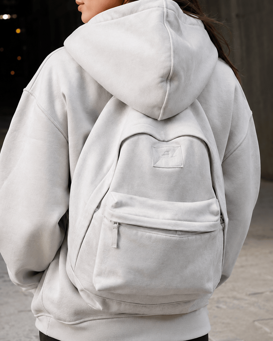 Practical & Anti-Theft Minimalist Grey Backpack – Smart & Stylish for Everyday Use