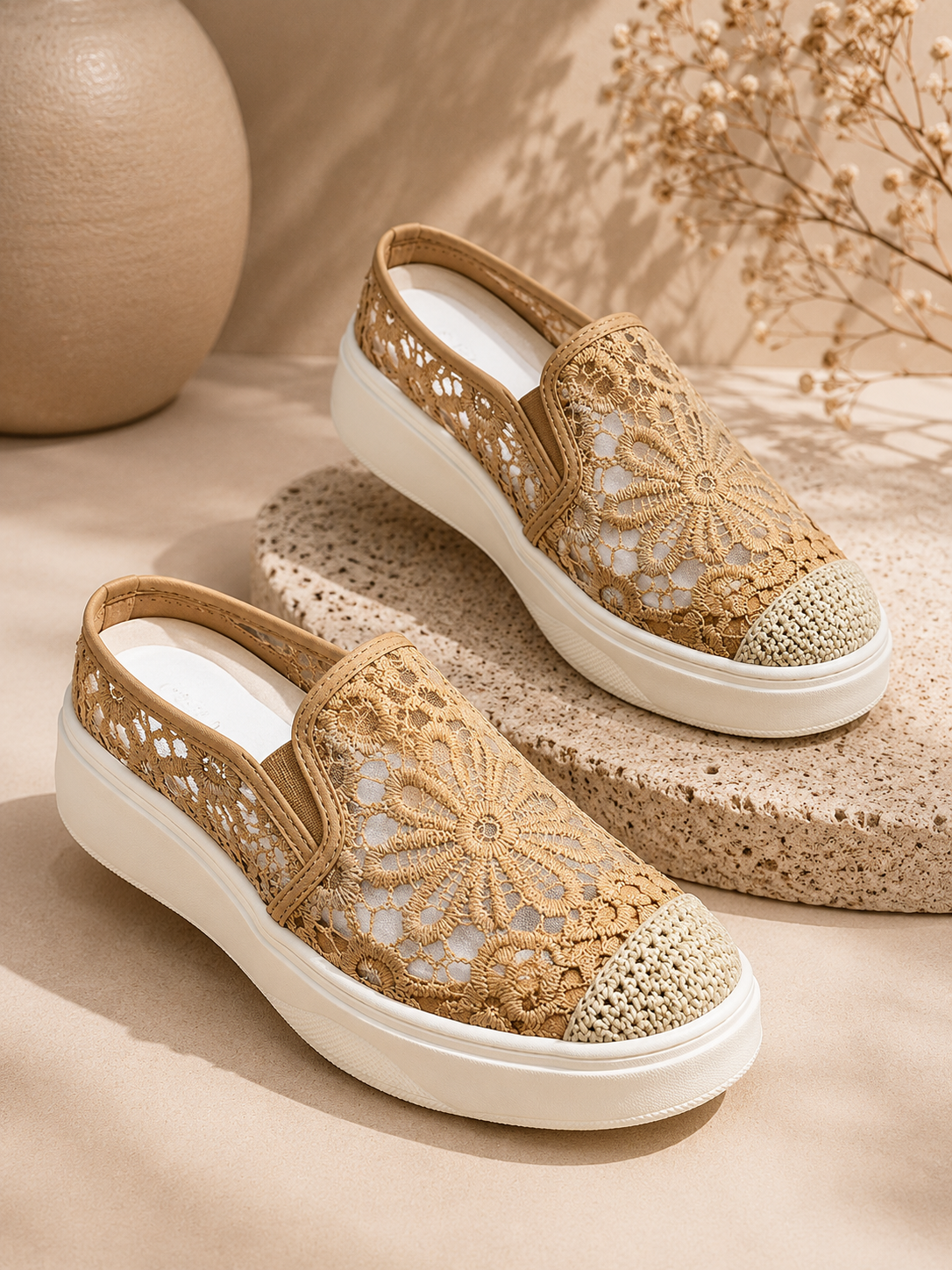 Round Toe Breathable Viscose Solid Color Low-Top Fashion Shoes