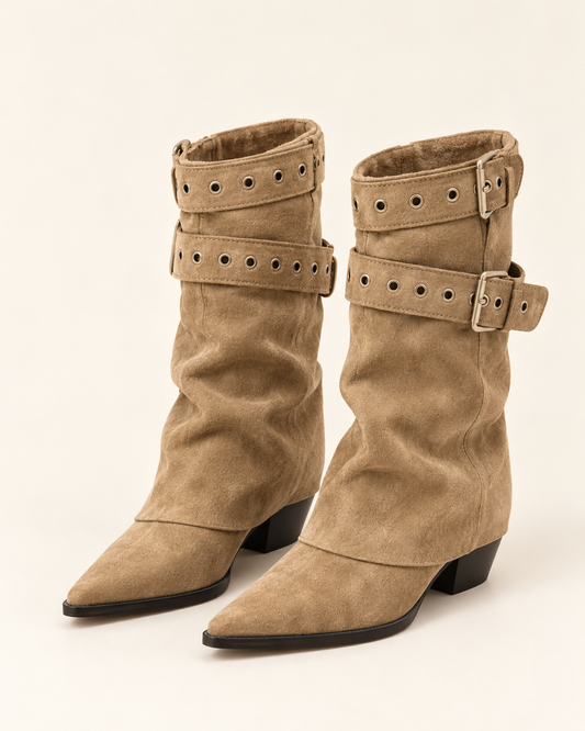 Imagem de catálogo dos botins forrados de camurça
