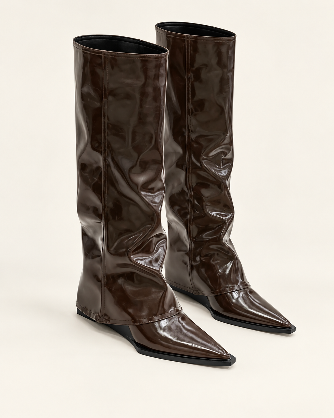 Imagem de catálogo das botas minimalistas de cano alto